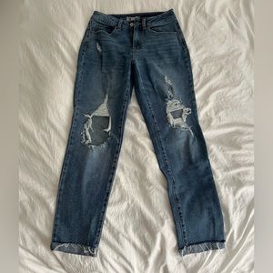 High rise mom jeans. Size 3/26